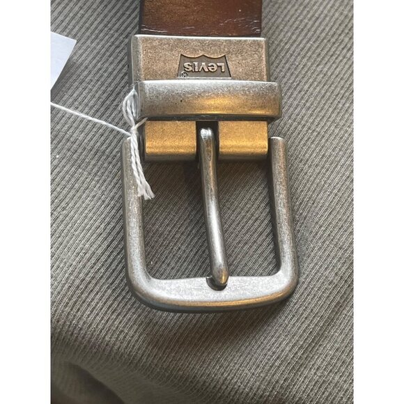 vintage Levi’s leather belt brown 48’ long excluding buckle 1.75 wide - Picture 6 of 7